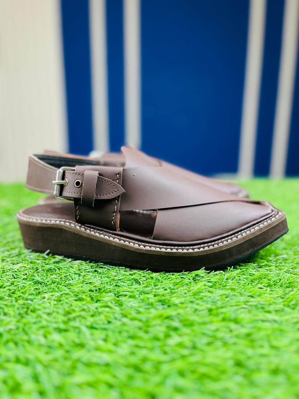 Signature Brown Folded Leather Kaptan Chappal – Modern Fusion - Image 5